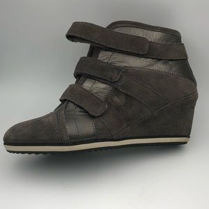 Easy Spirit Wedge Sneakers in Charcoal Suede - 9.5